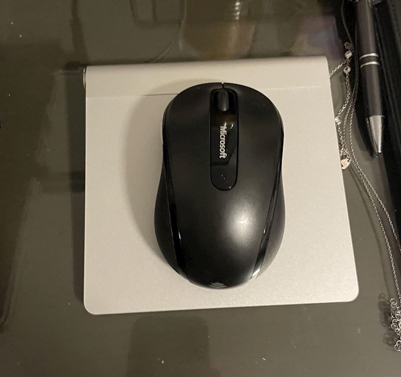 "Mama nije znala čemu služi Apple Trackpad od 140 dolara, pa ga je iskoristila kao podlogu za miša"