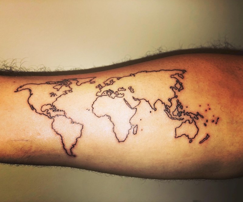 BONUS: Komentar uz sliku glasi: "Ovo će izgledati idiotski za 60 milijuna godina". Kakav promašaj tipa koji je ovo tetovirao!