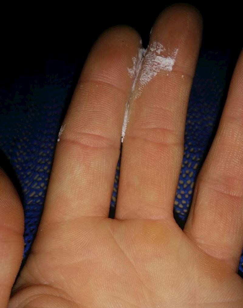 "Popravljao sam sinovu igračku super ljepilom. Igračku nisam popravio, ali zato sam sebe uništio"