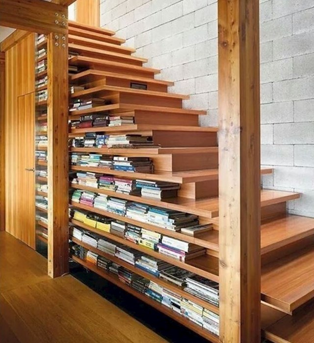 Predobri spojevi stepenica i polica za knjige