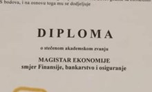 Ovih dana "isplivala" je nečija stara diploma iz Travnika, urnebesan detalj ukrao je svu pozornost