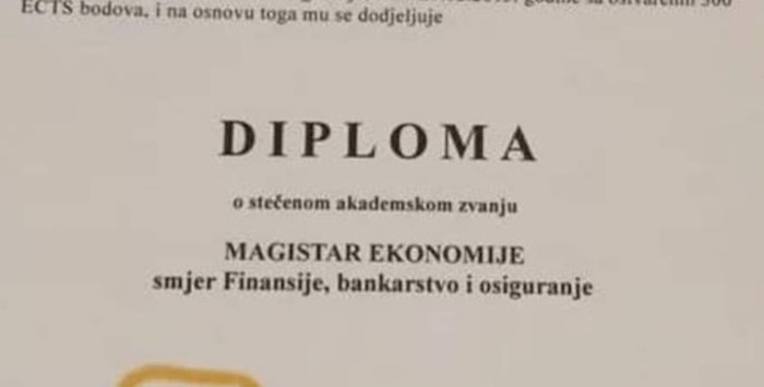 Ovih dana "isplivala" je nečija stara diploma iz Travnika, urnebesan detalj ukrao je svu pozornost