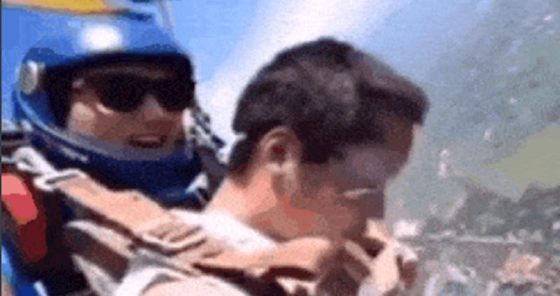 Ovaj tip nikad neće zaboraviti dan kada je skakao s padobranom; snimka je urnebesna!