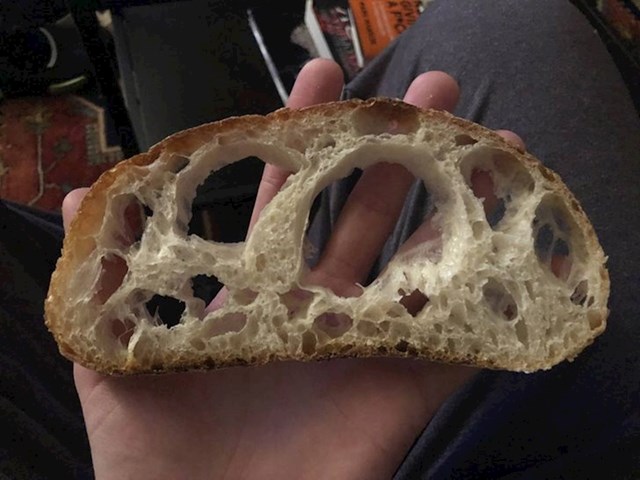 "Tražio sam kruh s rupicama, dobio sam rupu s malo kruha..."