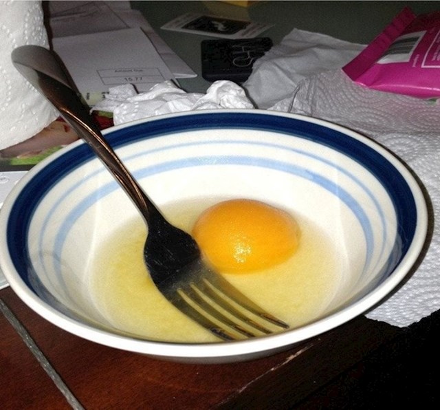 10. Tko jede sirovo jaje viljuškom? Ovo je marelica u svom soku!