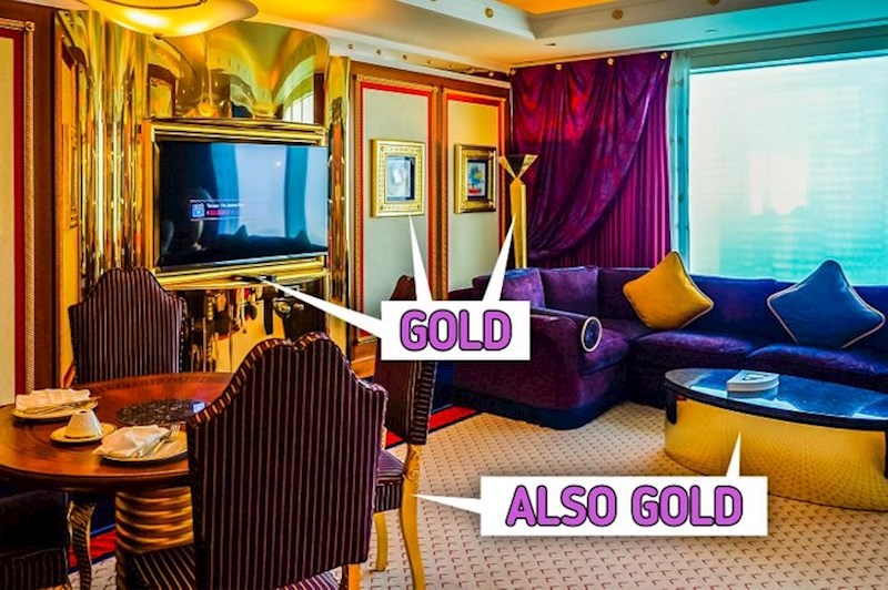 Interijer je većinom optočen zlatom i prekrasan je