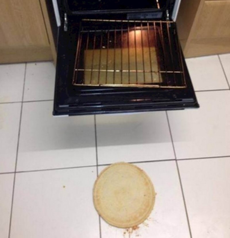 "Nisam imala vremena za kupovinu i smrznuta pizza je bila jedino što sam pronašla u zamrzivaču..."