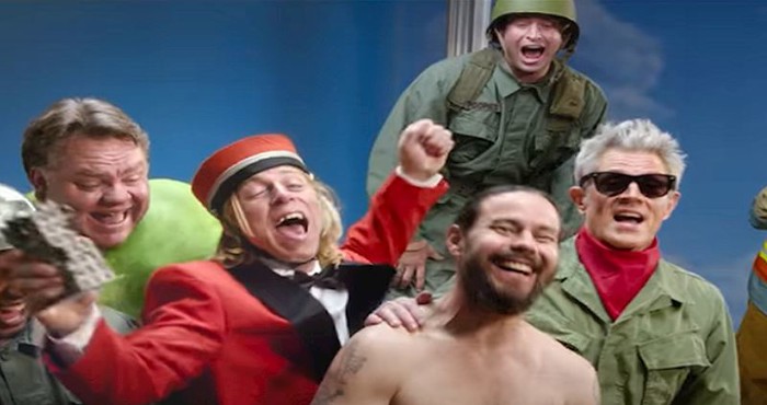 VIDEO Jackass je izbacio novi trailer- ekipa je ostarila, ali se nije nimalo opametila