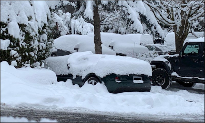 "Krov kabrioleta se urušio pod težinom snijega..."