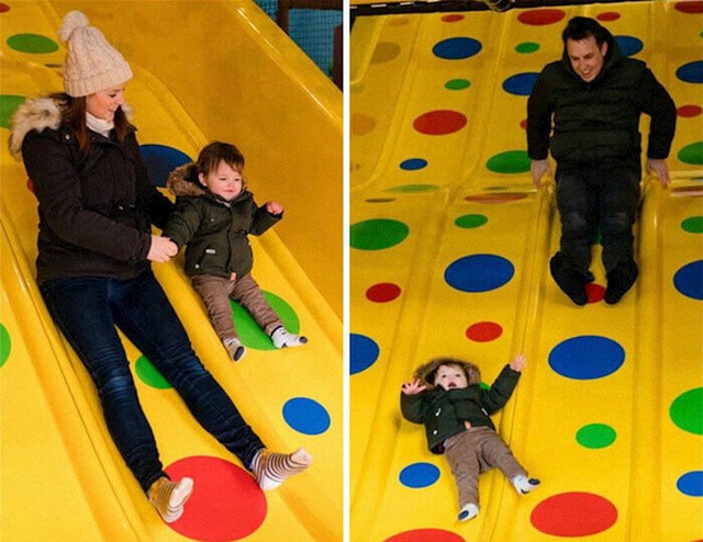 Kada mama čuva klinca vs. tata u parku s djetetom