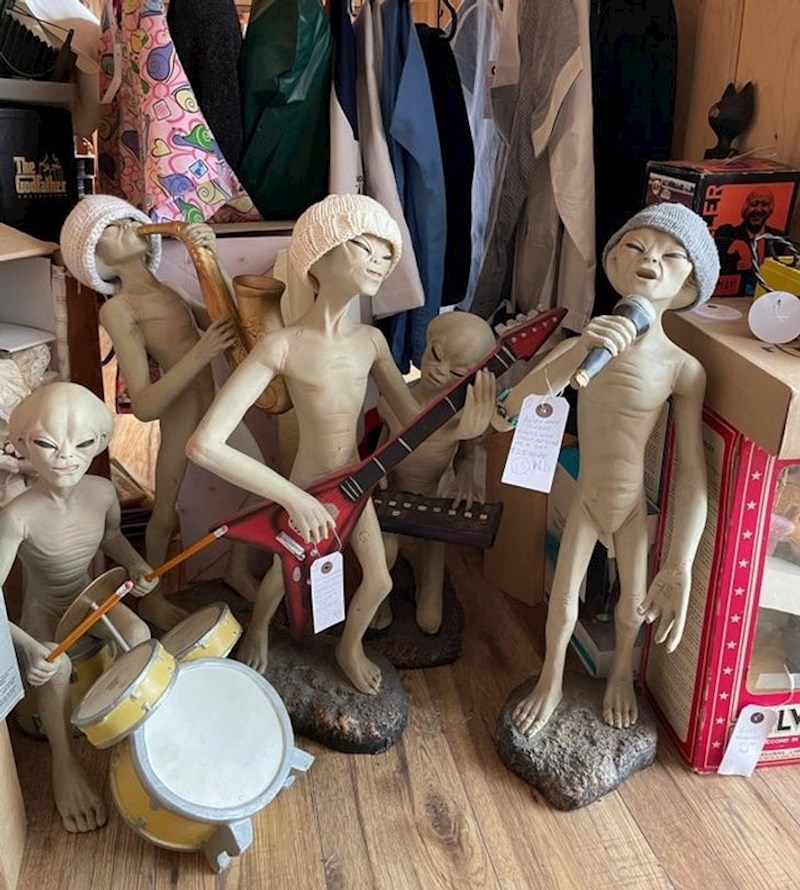 "Baka mi šalje fotku nečega što je našla u antikvarnici. Kaže da je moje za samo 2500 dolara" 🤣