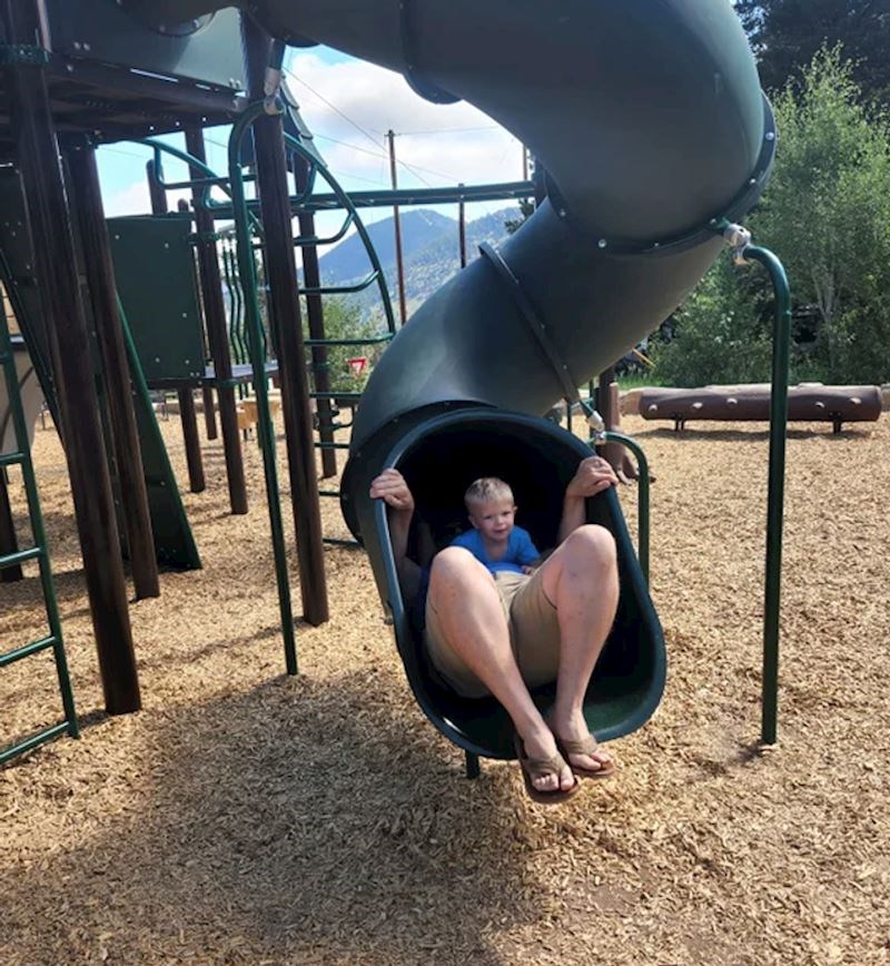 Malo je jači u donjem dijelu