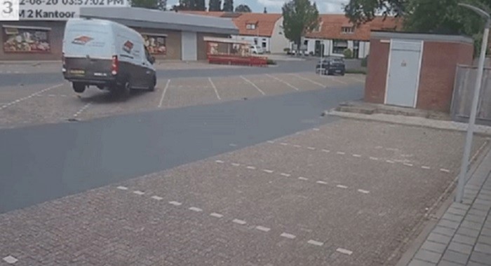 Ovo je vjerojatno najgori vozač na svijetu