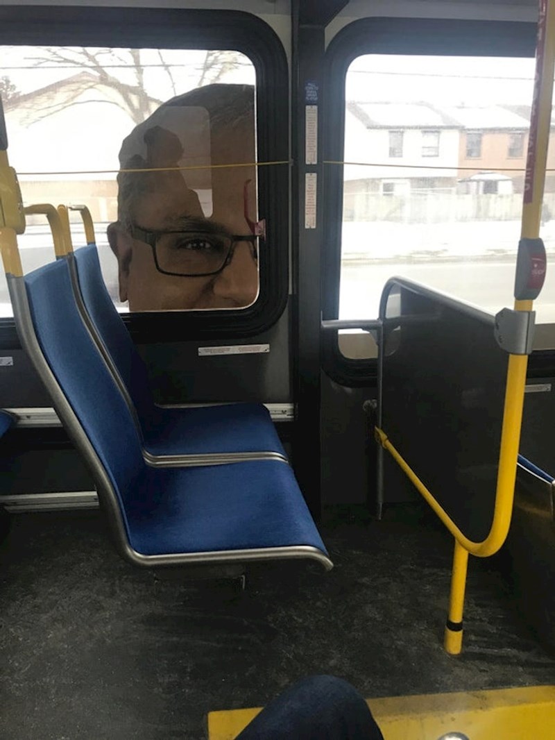 Ne znamo kako izgleda s vanjske strane, ali gledajući iz autobusa- ovo je jezivo!