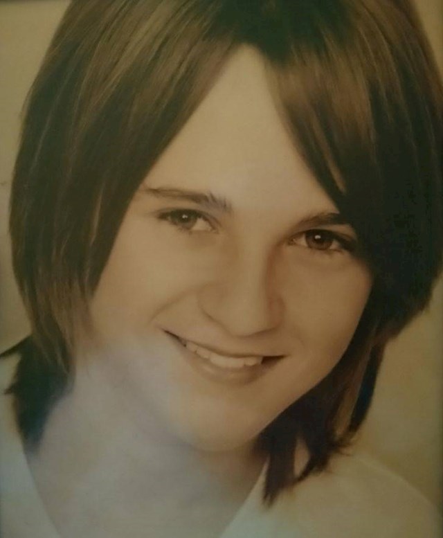 14-godišnji dječak izgleda kao mlada dama