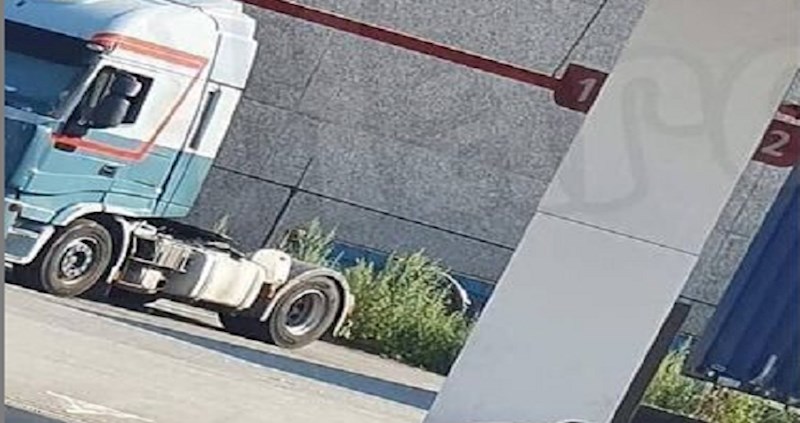 Prizor iz samoposlužne autopraone postao hit na društvenim mrežama; ovo je potvrda da je ljeto tu!