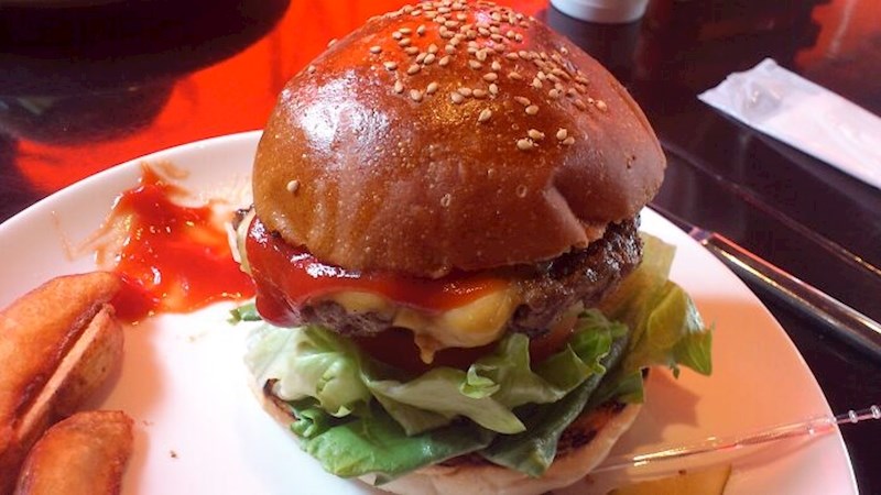 "Jednom me jedna cura uvjeravala da je veganka, ali meso jede zbog svog zdravstvenog stanja. Ali da, veganka je"