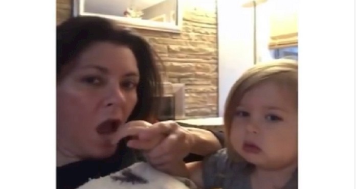 VIDEO Mama je nasamarila svoju bebu, morate vidjeti njenu reakciju!