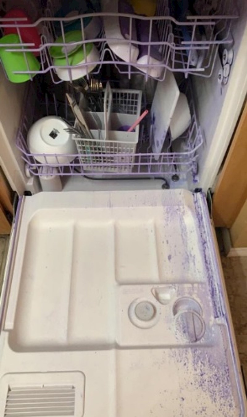 Naša curica je stavila pastelne boje na pranje