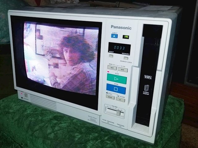 Panasonicov video uređaj iz 1987 koji radi i danas