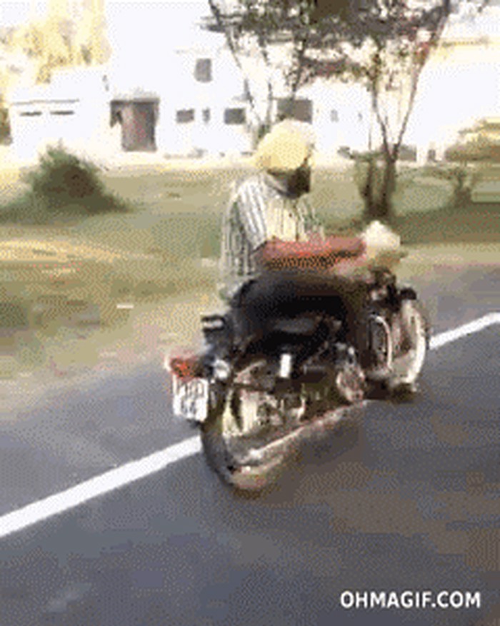 GIF: Najluđa vožnja motorom koju ste ikad vidjeli