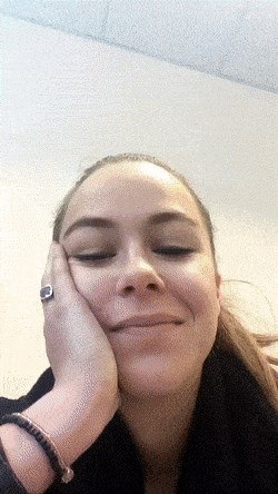 Snimala je frendice na dosadnom predavanju, nitko se nije nadao da će se ovo dogoditi