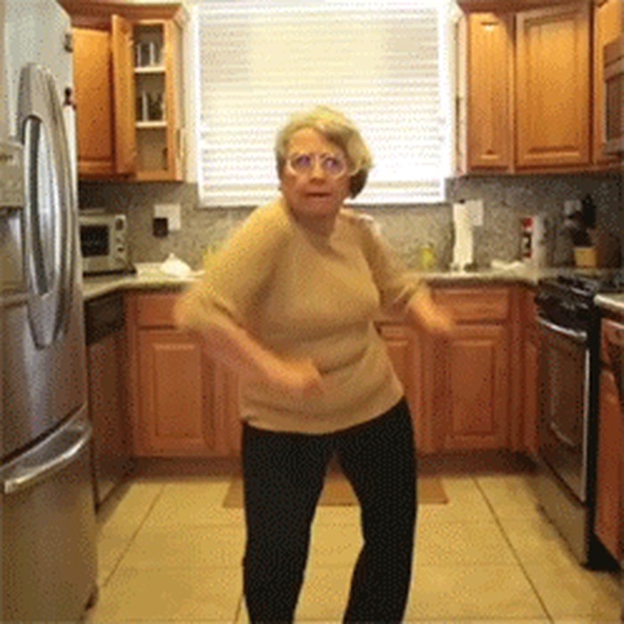 Tko kaže da se stariji ljudi ne zabavljaju