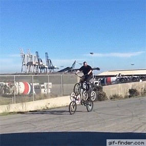 Na čemu se on vozi? Ovakav "bicikl" još nikad niste vidjeli