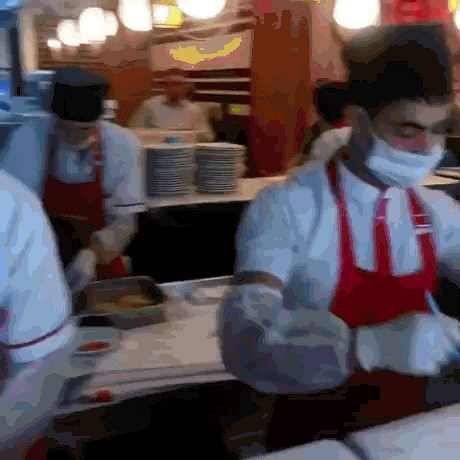 GIF: Jeste li ikad vidjeli veći kebab?