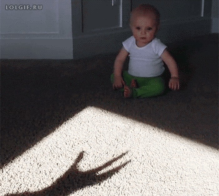 GIF: Kad tatu ostaviš samog s bebačem