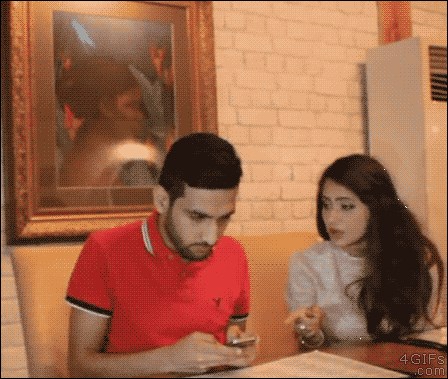 GIF: Nije današnjim muškarcima lako :)