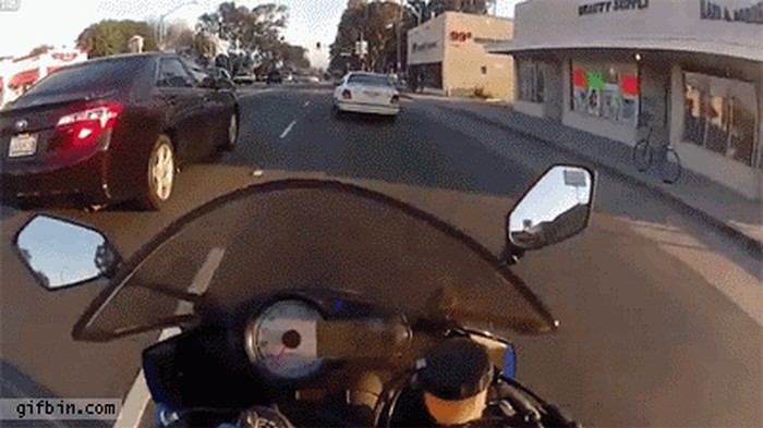 GIF: Wow! Kakav vozač! Pogledajte ovu vožnju!