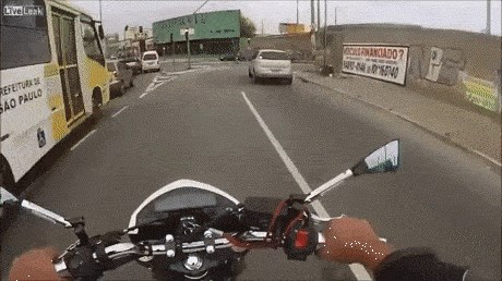 Kamerom je snimio krađu svog motocikla, jedan od lopova se nije dobro proveo!