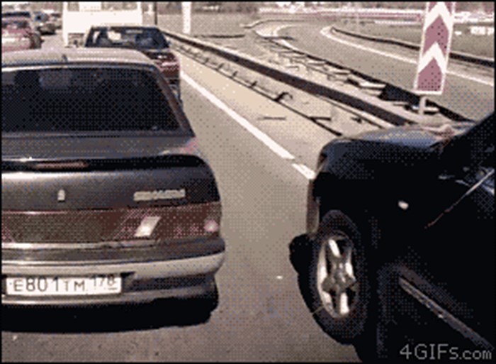 Rusi lako riješe svađe na cestama, ovog vozača je vrlo brzo uvjerio da ima prednost