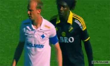 GIF: Najgora gluma u povijesti sporta i suparnik mu se smije