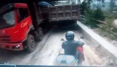 Ovaj nesretnik se našao na krivom mjestu u krivo vrijeme