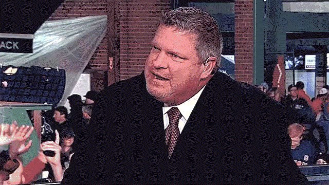 GIF: Lik je uletio u kadar i skroz izdominirao TV prijenos 