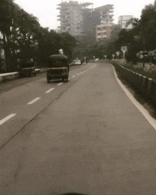 U drugim krajevima svijeta možete na cesti vidjeti najčudnije i najneočekivanije stvari...