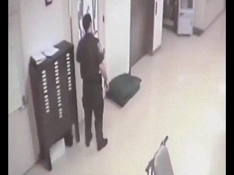 Ovaj policajac je dobio neočekivanu pomoć