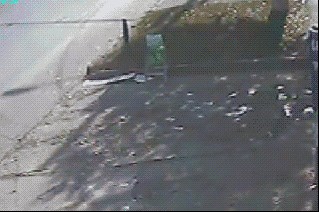 Ogromna doza sreće: Popravljao je natpis ispred zgrade i za dlaku izbjegao sigurnu smrt