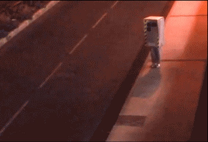 GIF: Nasamario policiju, slikao ih pri brzoj vožnji