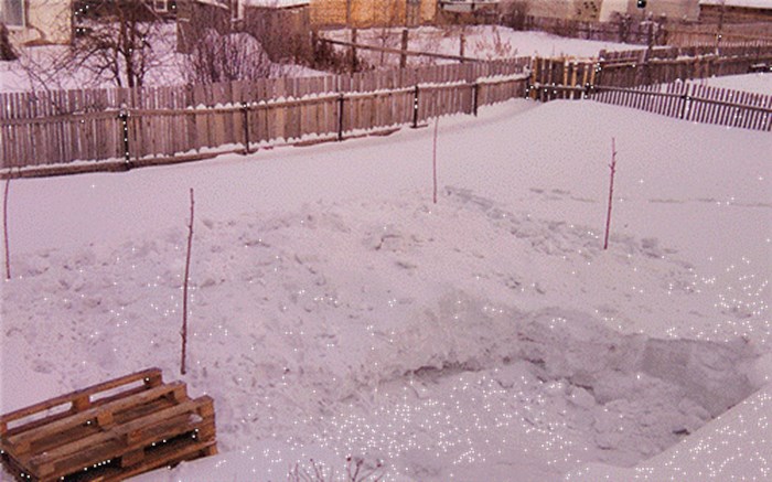 SNJEGOVIĆI SU ZA AMATERE Pogledajte što Rusi prave od snijega!