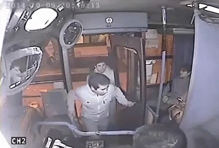 Neuspjela krađa u autobusu: Pogledajte što se dogodilo lopovu koji je pokušao ukrasti torbicu