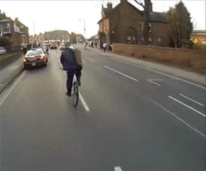 GIF: Oponašao Mr. Beana, završilo katastrofalno