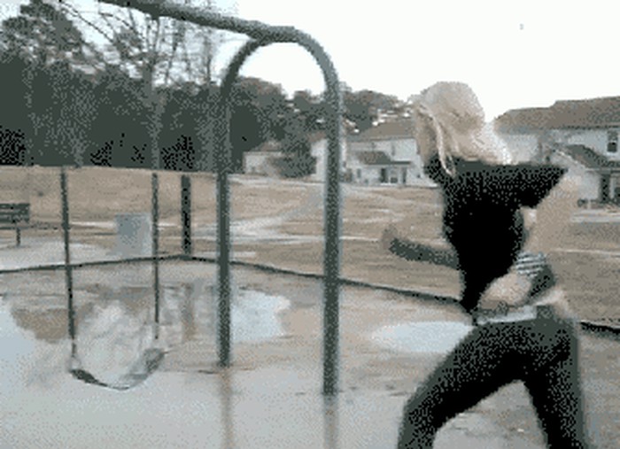 GIF: Savjetujemo vam da OVO ne pokušavate