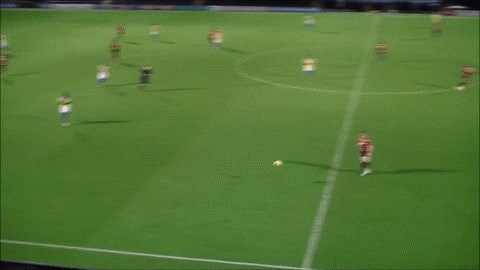 Zabio je fenomenalan gol s pola terena, a tribine zjapile prazne!