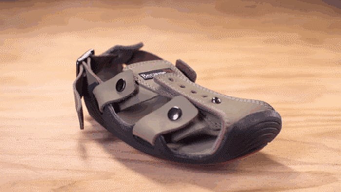 GIF: Sandale koje rastu - spas za siromašne