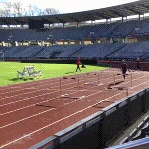 Nevjerojatno, ovaj lik može skakati kao da ima federe pod nogama!