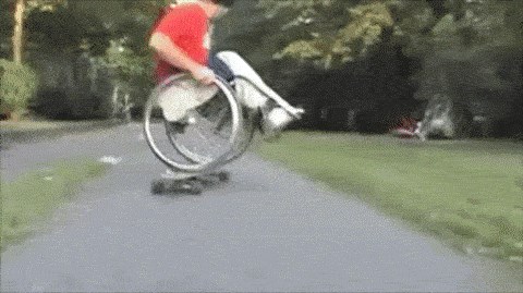 Mladića nisu ni invalidska kolica spriječila da se bavi skejtanjem