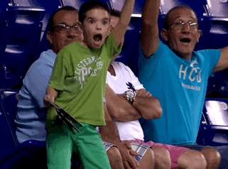 GIF: Ono kad te prijatelji vide s djevojkom